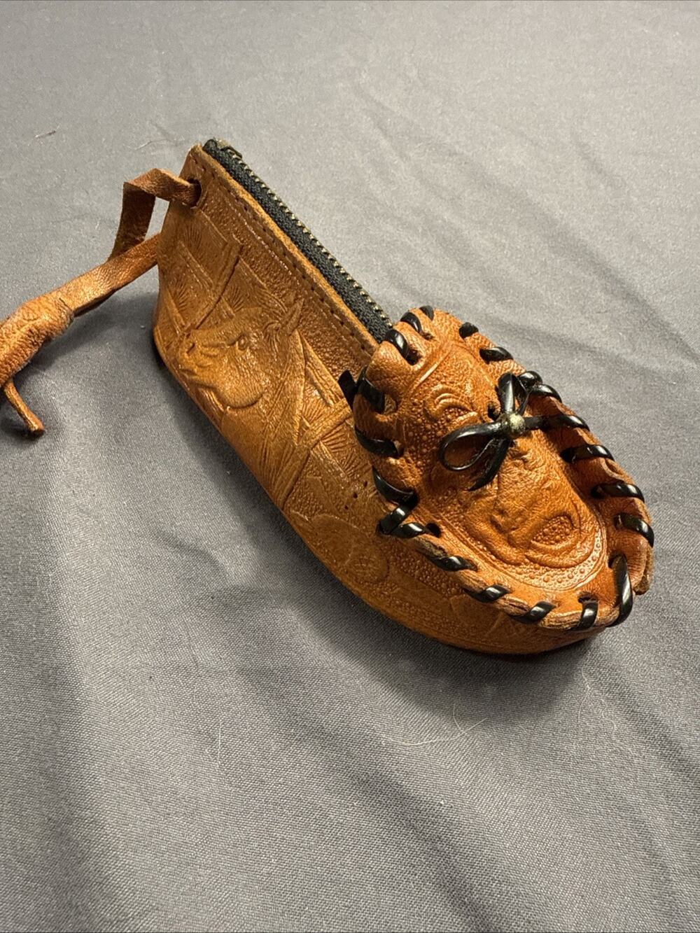 VTGHand Crafted TOOLED LEATHER Moccasin Shoe Coin Change Purse Souvenir Mexico